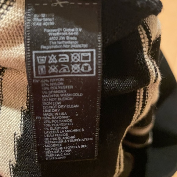 Forever 21 Black & Beige Mini Skirt Size Large - Picture 4 of 4